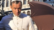 Jude law in "The Young Pope"