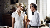 Scarlett Johansson con Woody Allen sul set di Matchpoint