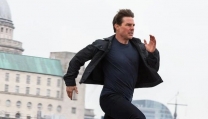 Tom Cruise in corsa Tom Cruise in corsa