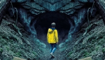 "Dark" (I Segreti di Wingen) (Miniserie tv)(10 episodi)(Germania 2017), Netflix. U.S. original official sheet.jpg "Dark" (I Segreti di Wingen) (Miniserie tv)(10 episodi)(Germania 2017), Netflix. U.S. original official sheet.jpg
