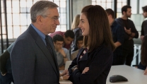 Robert De Niro e Anne Hathaway