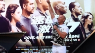 Vin Diesel saluta la folla di fan