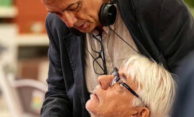 Mario Sesti con Ricky Tognazzi sul set di Altri padri