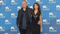 Stellan Skarsgård con Charlotte Gainsbourg