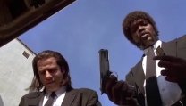 Un'inquadratura dal basso estremamente angolata in Pulp Fiction