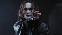 Brandon Lee in Il corvo di Alex Proyas