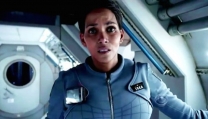 Halle Berry in Extant, serie tv prodotta da Steven Spielberg