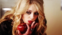 Gage Golightly in Red Oaks