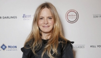 Jennifer Jason Leigh