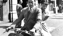 Audrey Hepburn, Gregory Peck e la "fuga in vespa"