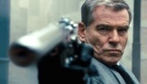 Pierce Brosnan in azione