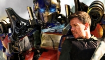 una scena di Transformers IV