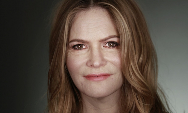 Jennifer Jason Leigh