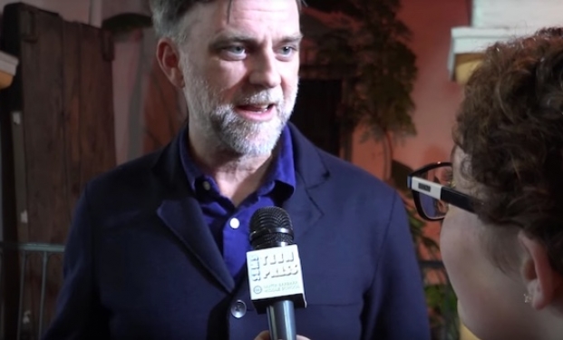 Paul Thomas Anderson intervistato da due giovani studentesse