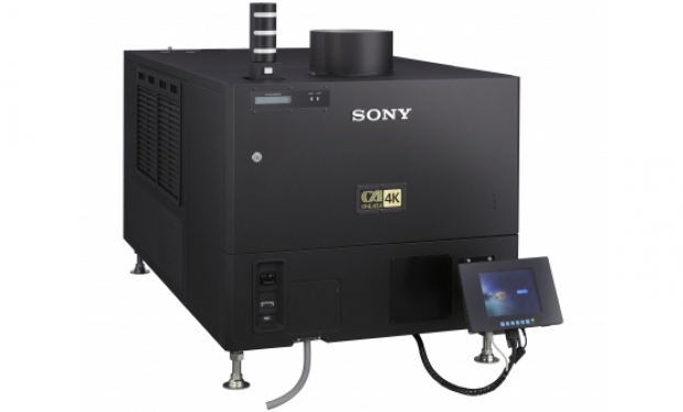il proiettore Sony SRX-R320