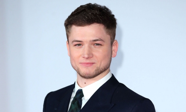  Taron Egerton 