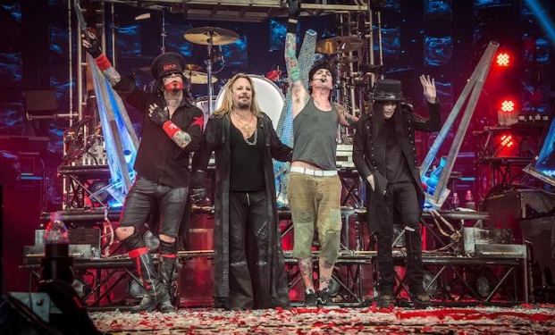 Mötley Crüe: The End