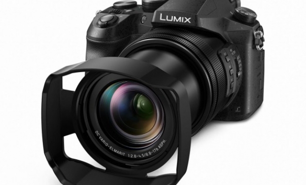 Panasonic FZ2000